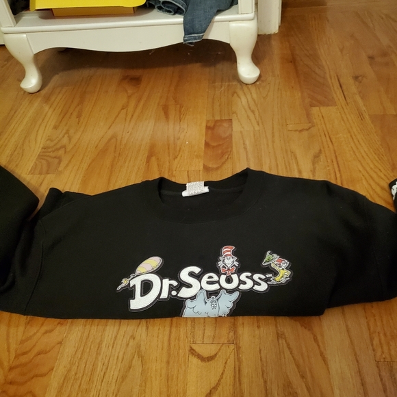 Champion x Dr. Seuss sweatshirt - Picture 2 of 12